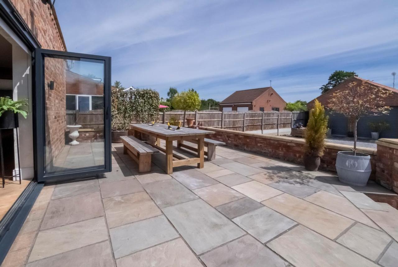 The Stables Luxury House With Hot Tub Apartment York Exterior photo